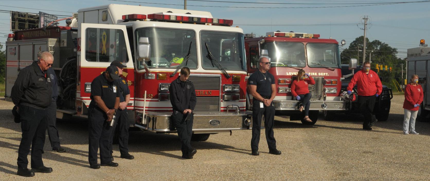First responders give rolling salute to local health care workers